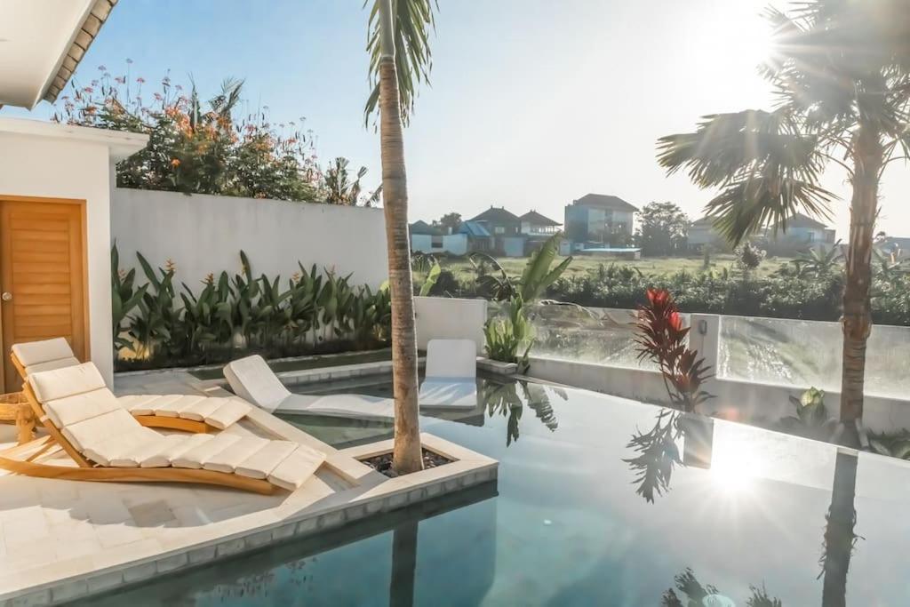 Villa Hakem Elegant And Modern 4 Bedrooms Villa Pool View Canggu Exterior foto